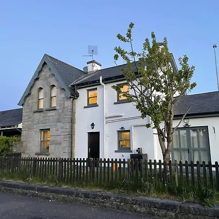 Casa vacanze The Station House, - Whole Property, 4 Bedrooms Listowel