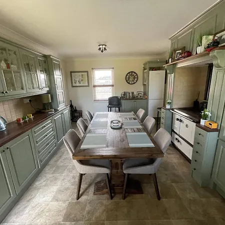 The Station House, - Whole Property, 4 Bedrooms *