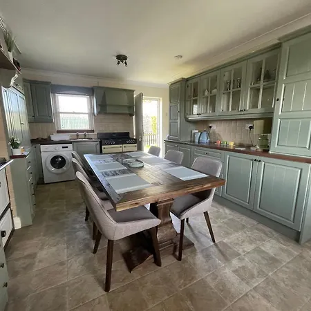 The Station House, - Whole Property, 4 Bedrooms Casa vacanze