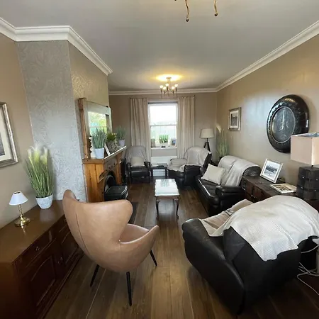The Station House, - Whole Property, 4 Bedrooms *