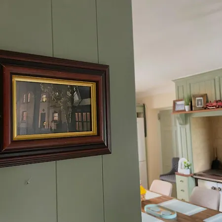 The Station House, - Whole Property, 4 Bedrooms Casa vacanze Listowel