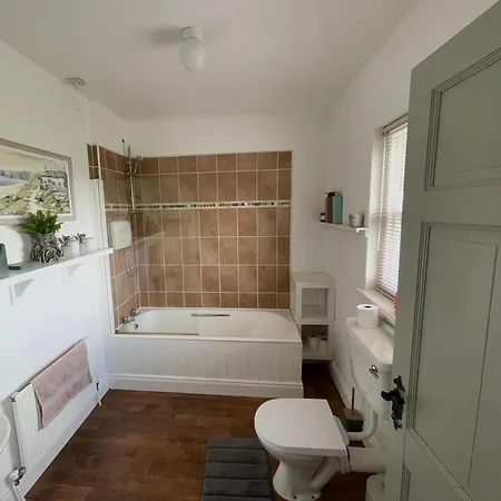 The Station House, - Whole Property, 4 Bedrooms *