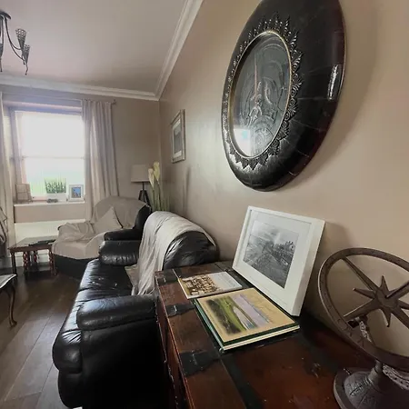 The Station House, - Whole Property, 4 Bedrooms Casa vacanze *